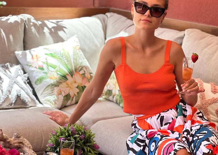 Lagoon -65m2 - First Line - 200 M To - *